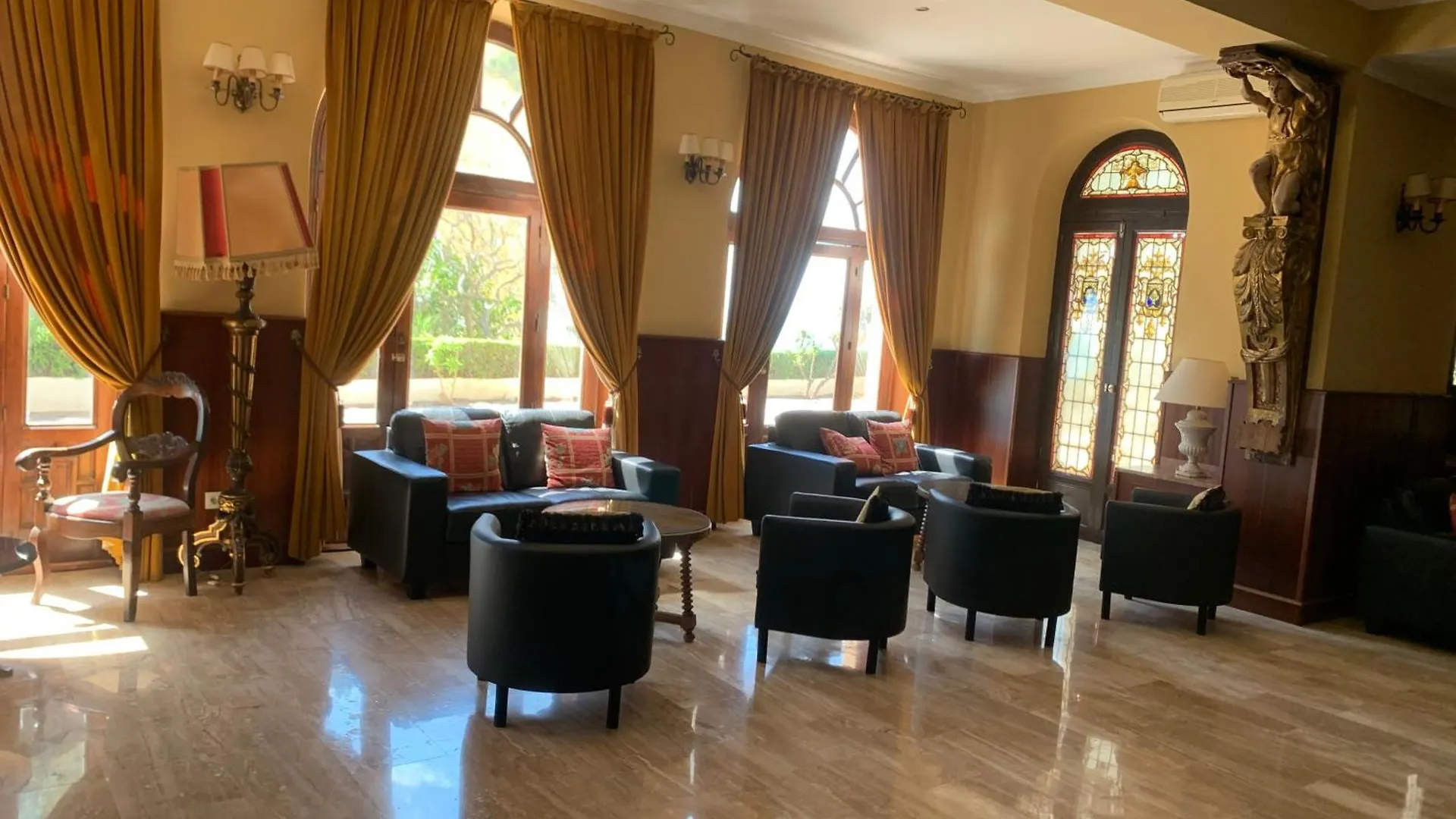 Mansion Apartment With Sea Views Sitio de Calahonda