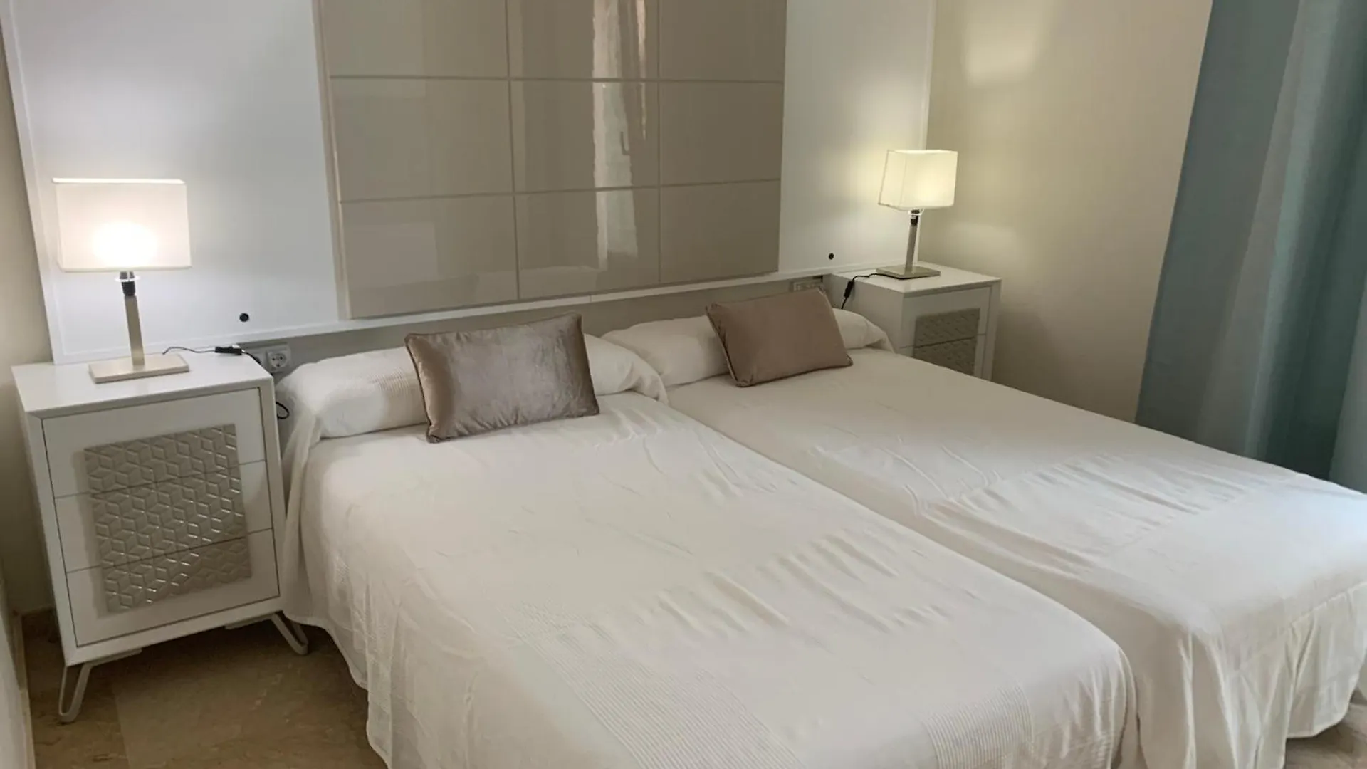 Mansion Apartment With Sea Views Sitio de Calahonda