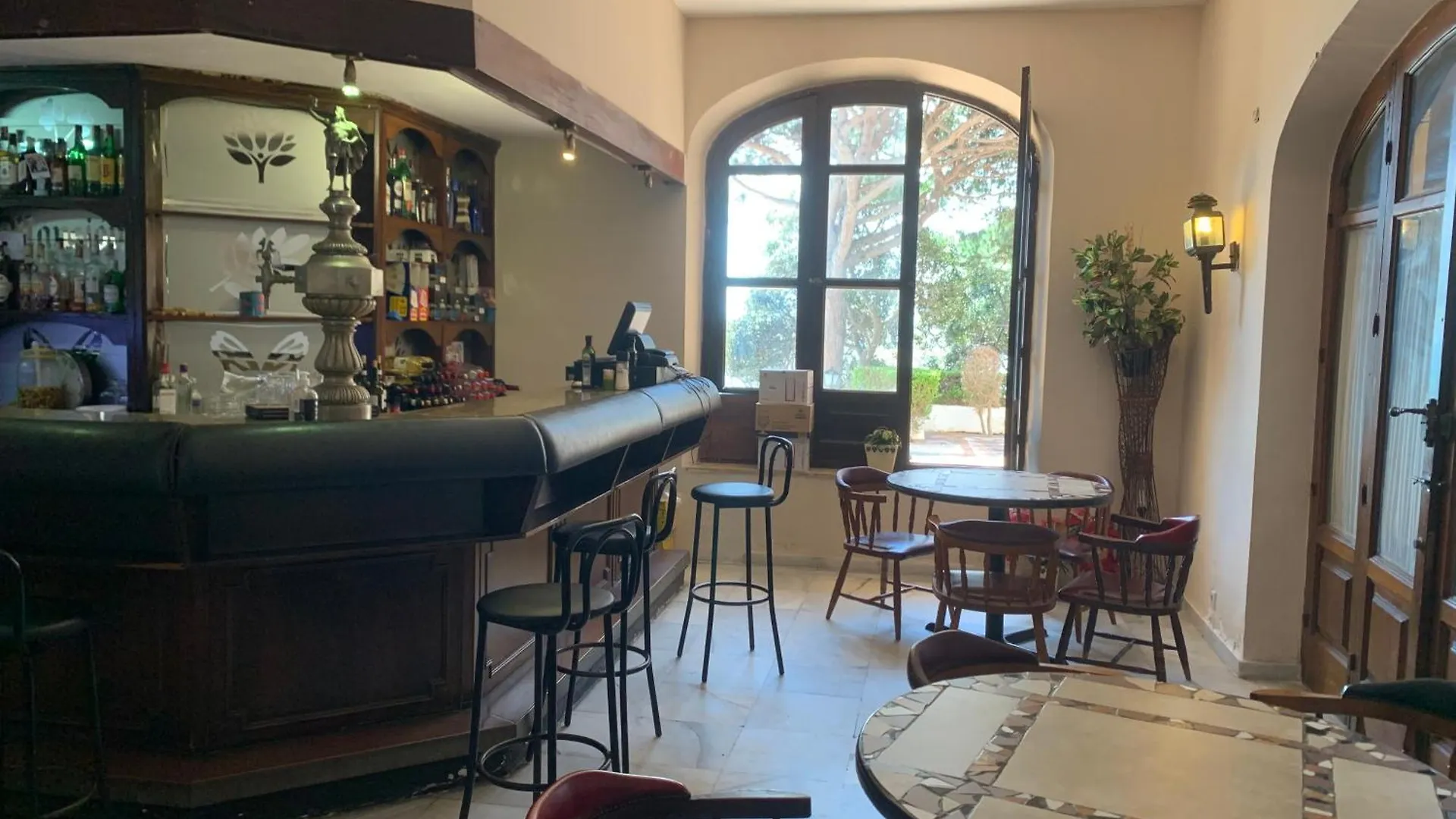 Mansion Apartment With Sea Views Sitio de Calahonda Spain