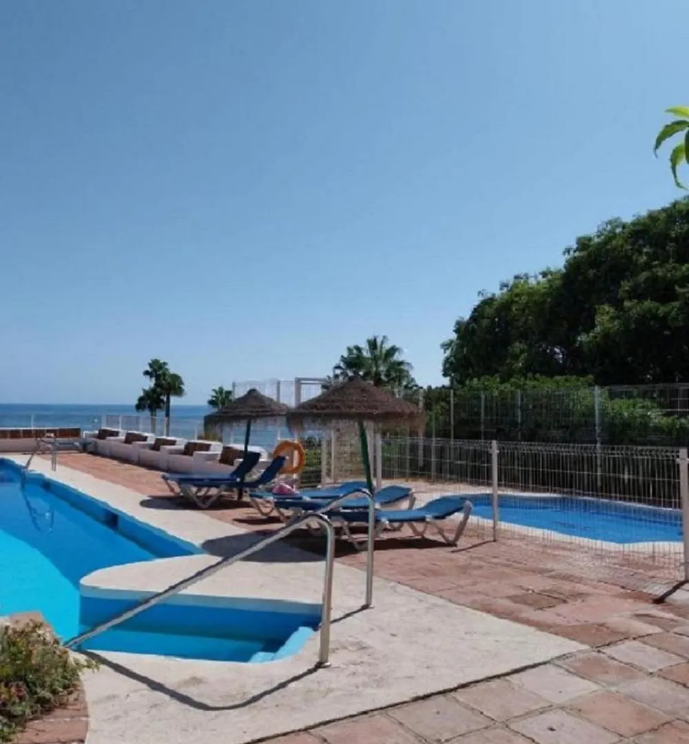 Mansion Apartment With Sea Views Sitio de Calahonda